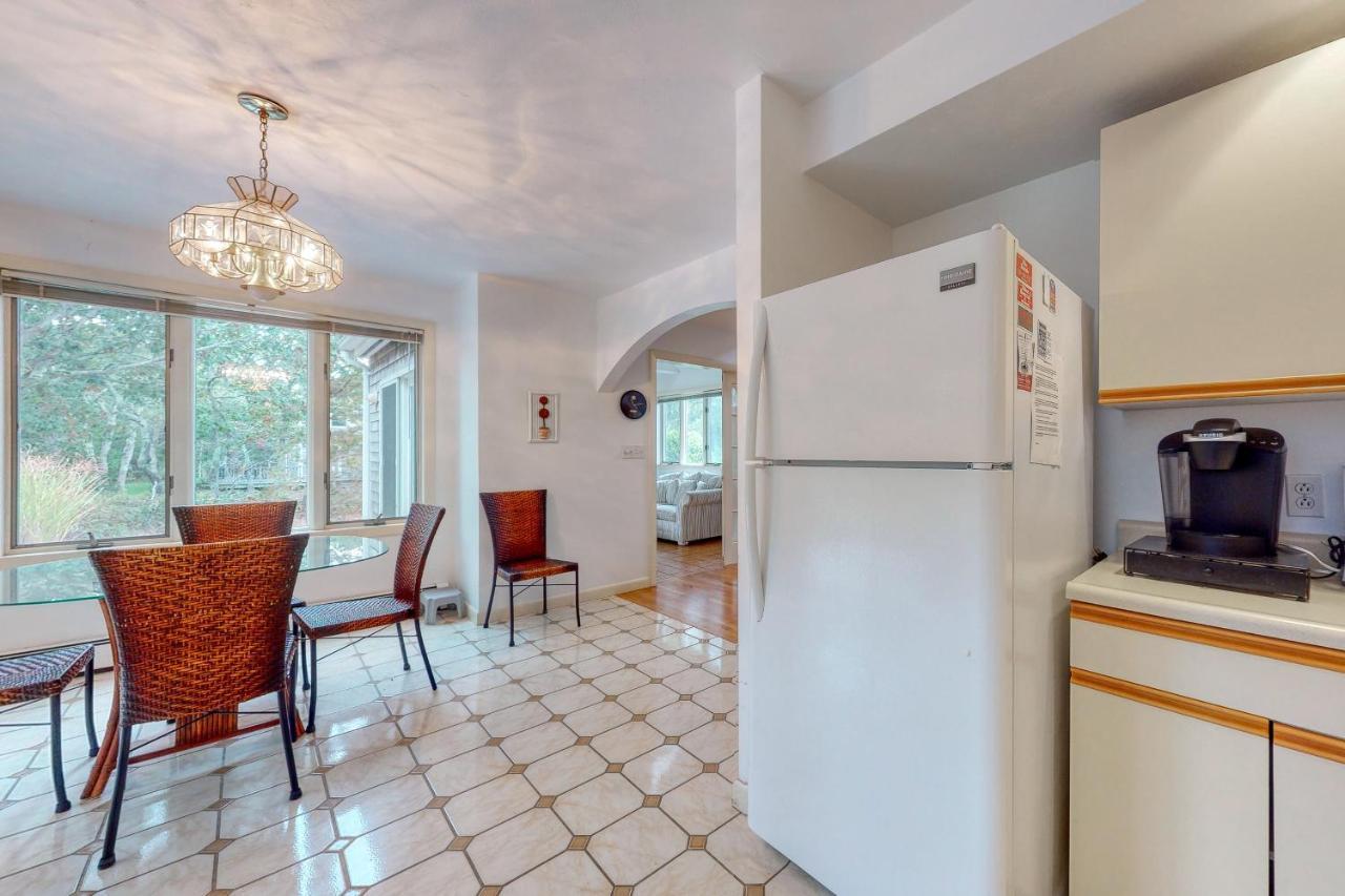 Dodgers Hole Villa Edgartown Exterior photo