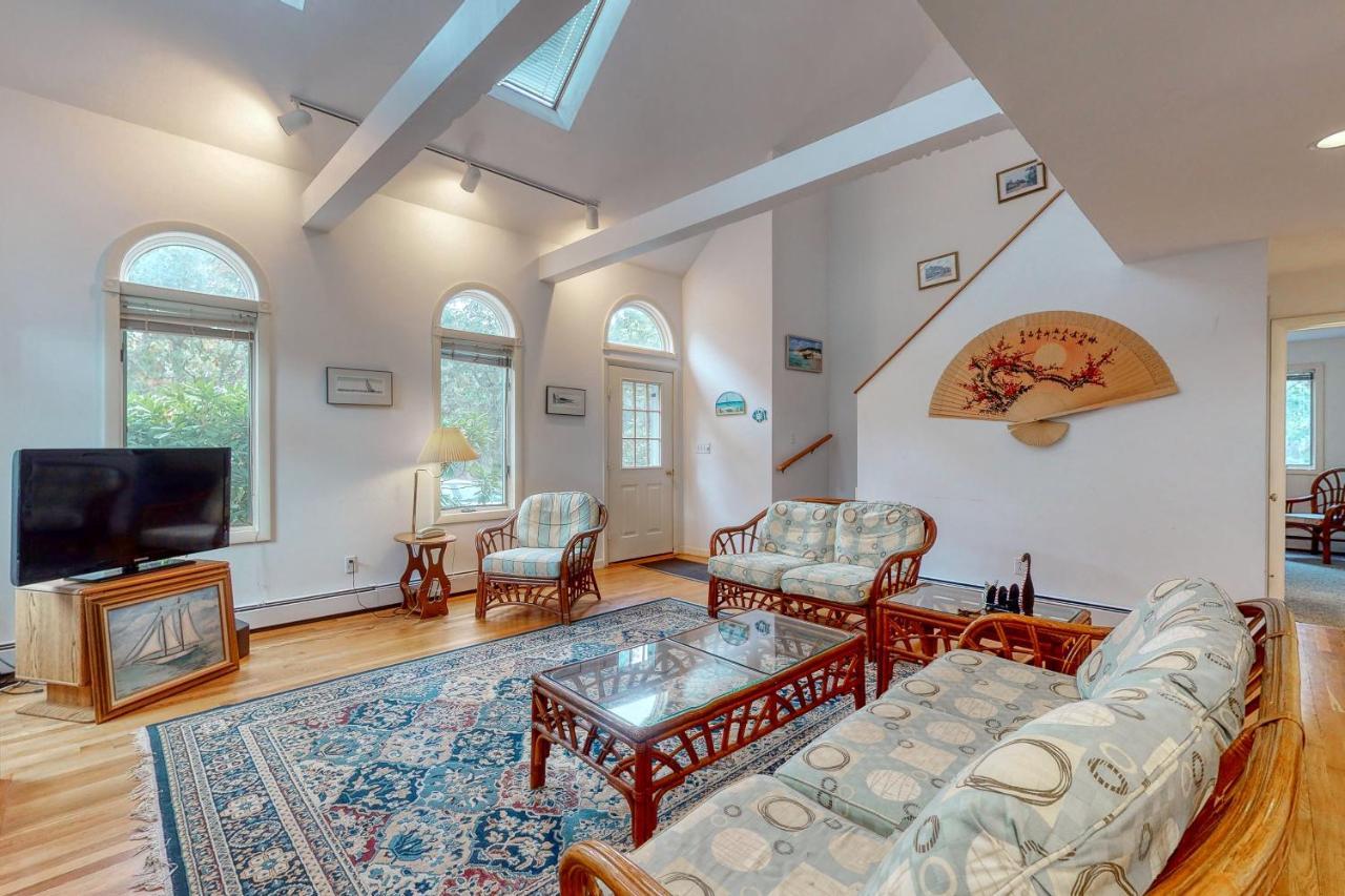 Dodgers Hole Villa Edgartown Exterior photo