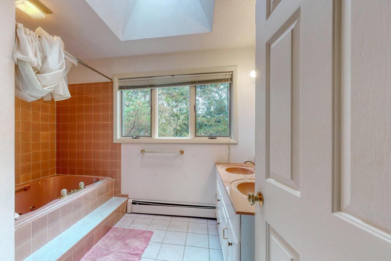 Dodgers Hole Villa Edgartown Exterior photo